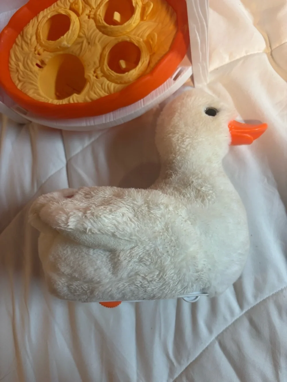 Pets Alive Mama Duck Surprise by ZURU- mama duck and nest- no babies included